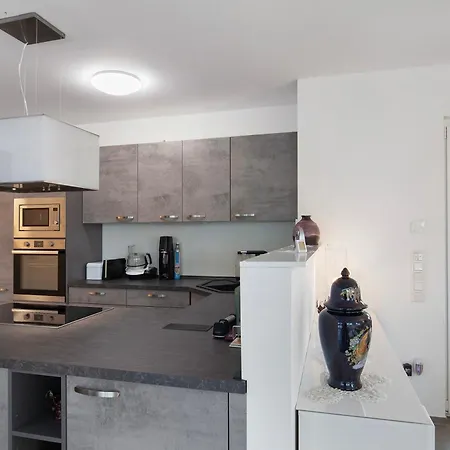 Ferien Marx 公寓 *